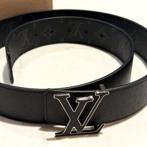 [LIKE NEW/UNWORN] Louis Vuitton LV Initiales 40MM Reversible Belt Size 90cm/36in
